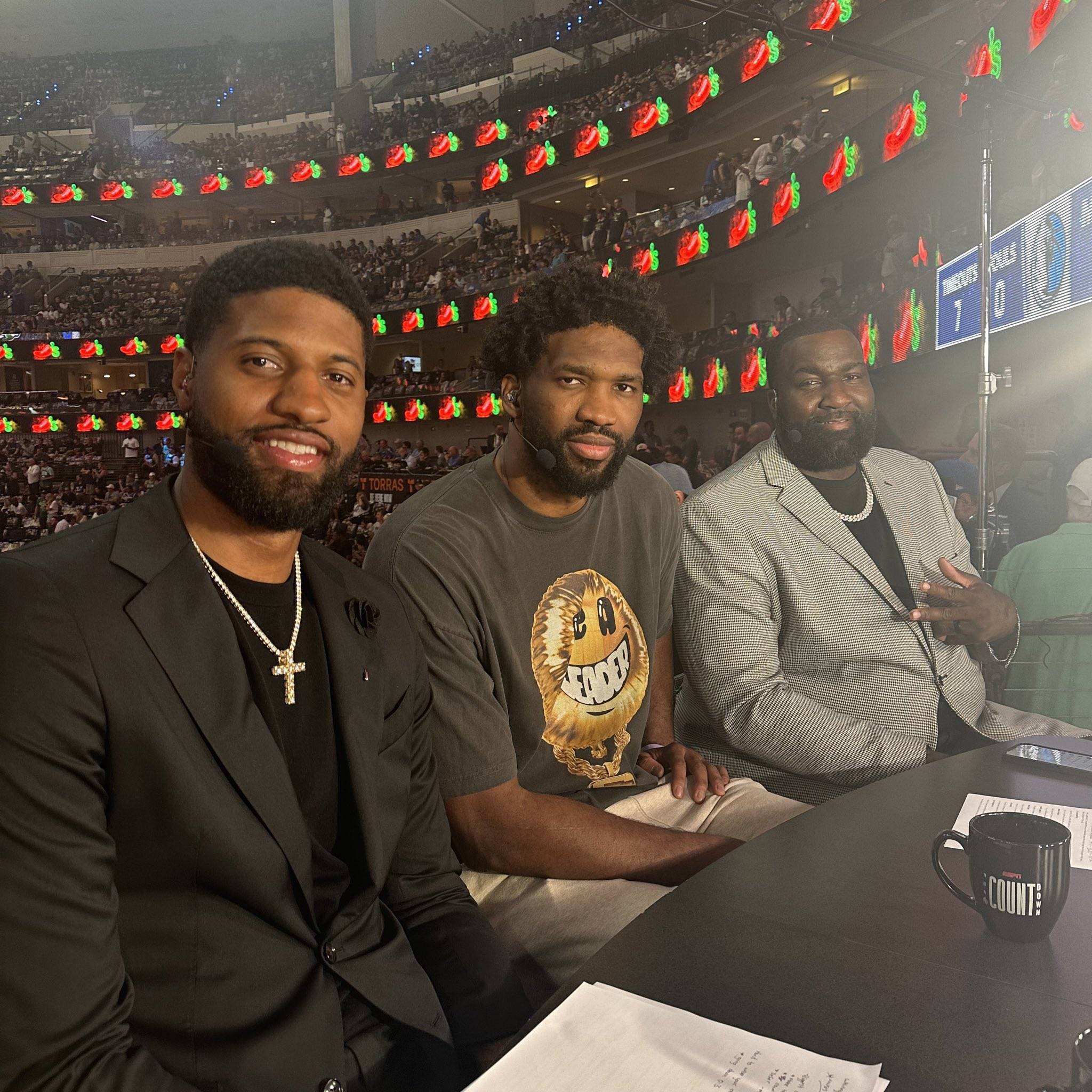 包含风云突变！布鲁克林篮网清晨绝杀压哨，NBA常规赛版图或变，引发热议，临场指挥获称赞的词条-九游体育