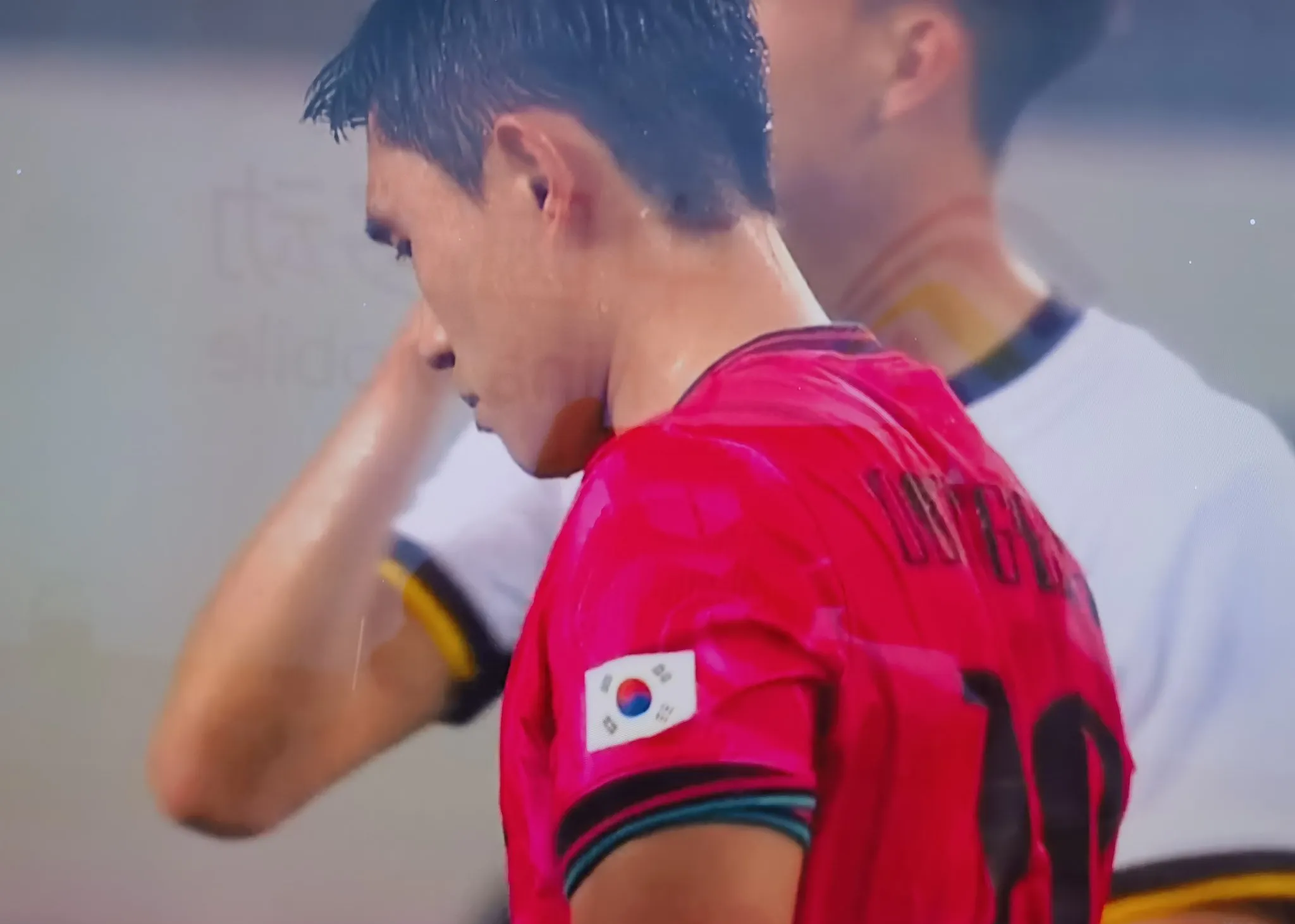 关于英超关键时刻再迎强敌，里昂状态回暖，主帅态度——球迷炸锅，医务组通报恢复的信息-JIUYOUSPORTS